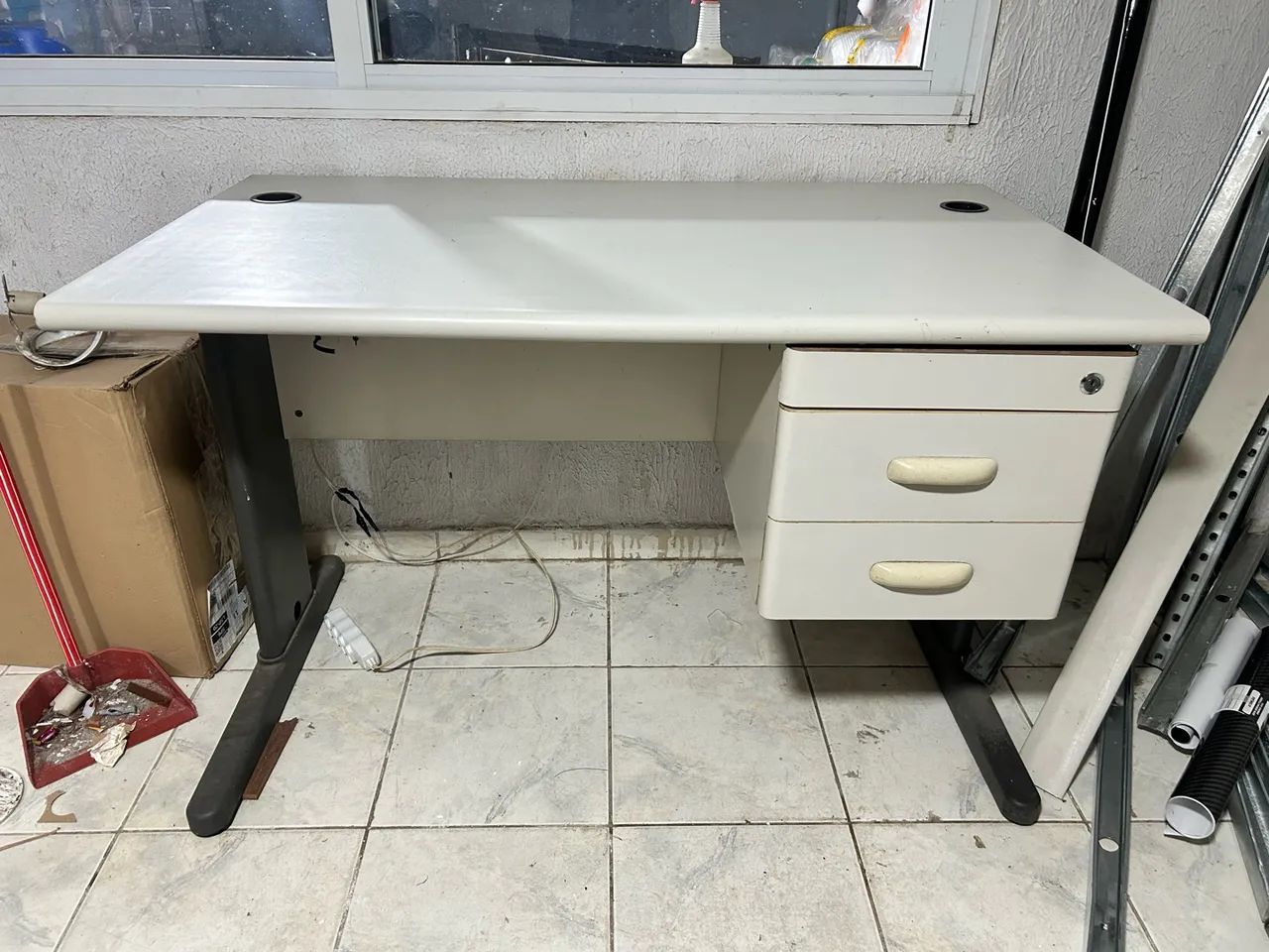 Mesa de Escritório 