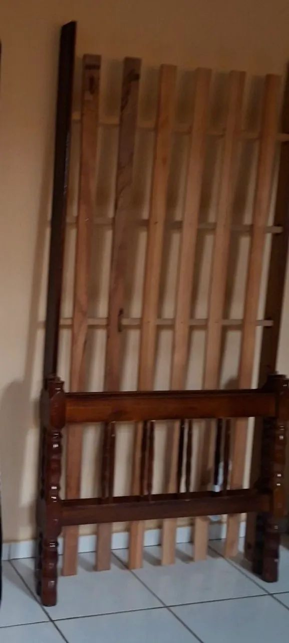 Cama solteiro madeira (BAURU) NÃO ENTREGO 