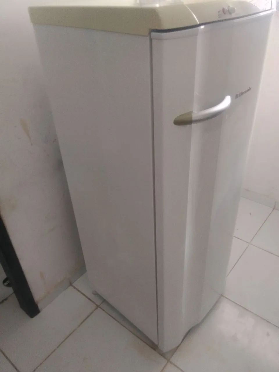 vende-se geladeira Electrolux  - Foto 3