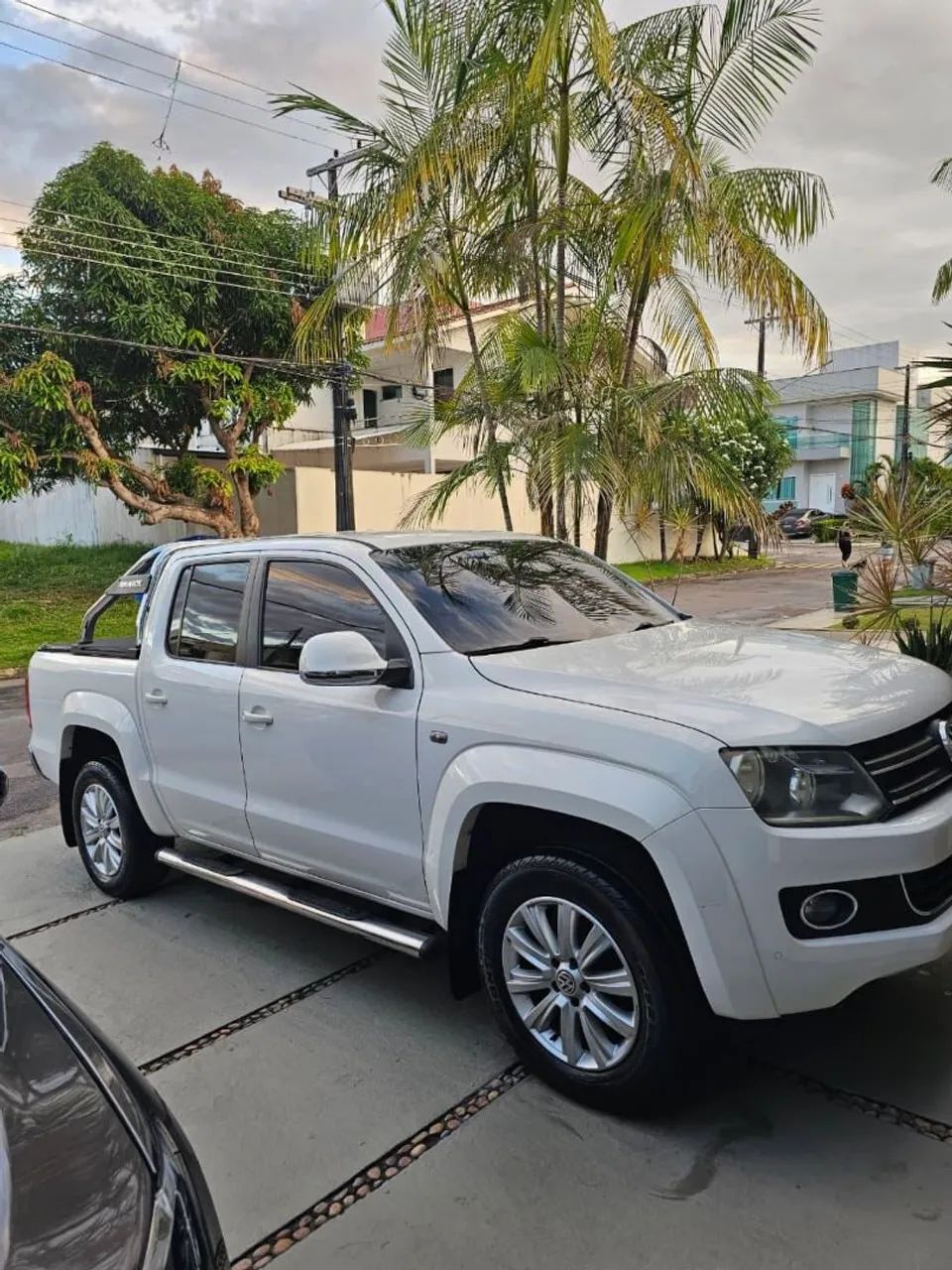 Volkswagen Amarok HIGH.CD 2.0 16V TDI 4X4 DIES. AUT 2014