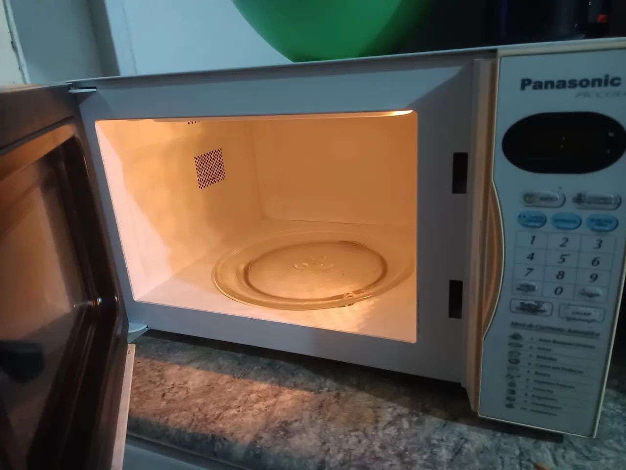 Microondas Panasonic 20 litros funcionando perfeitamente - Fogões