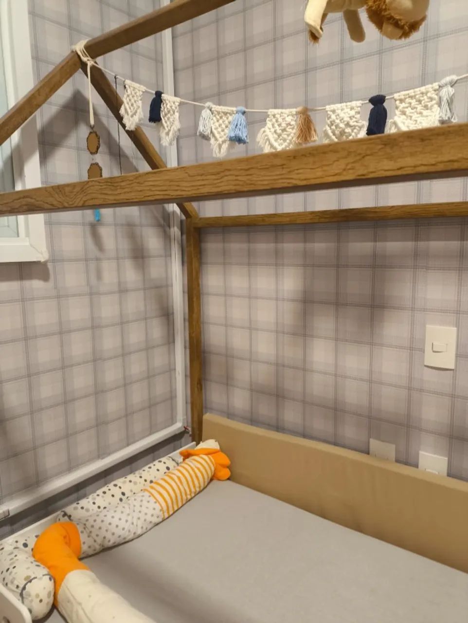 Cama Montessoriana em perfeito estado