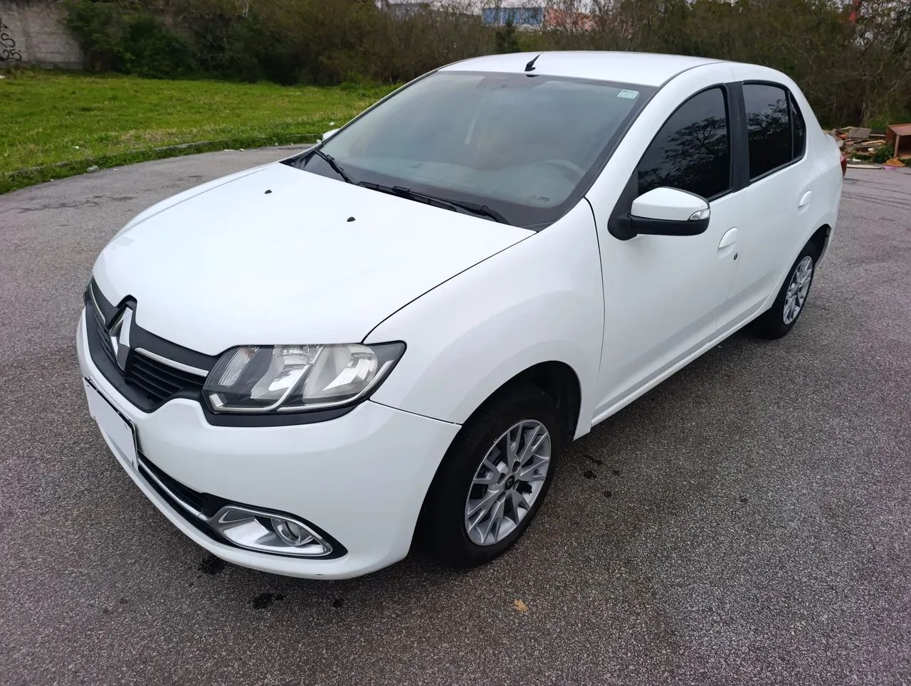 Renault Logan Dynamique Hi-flex 1.6 8V 4P 2014 - Foto 2