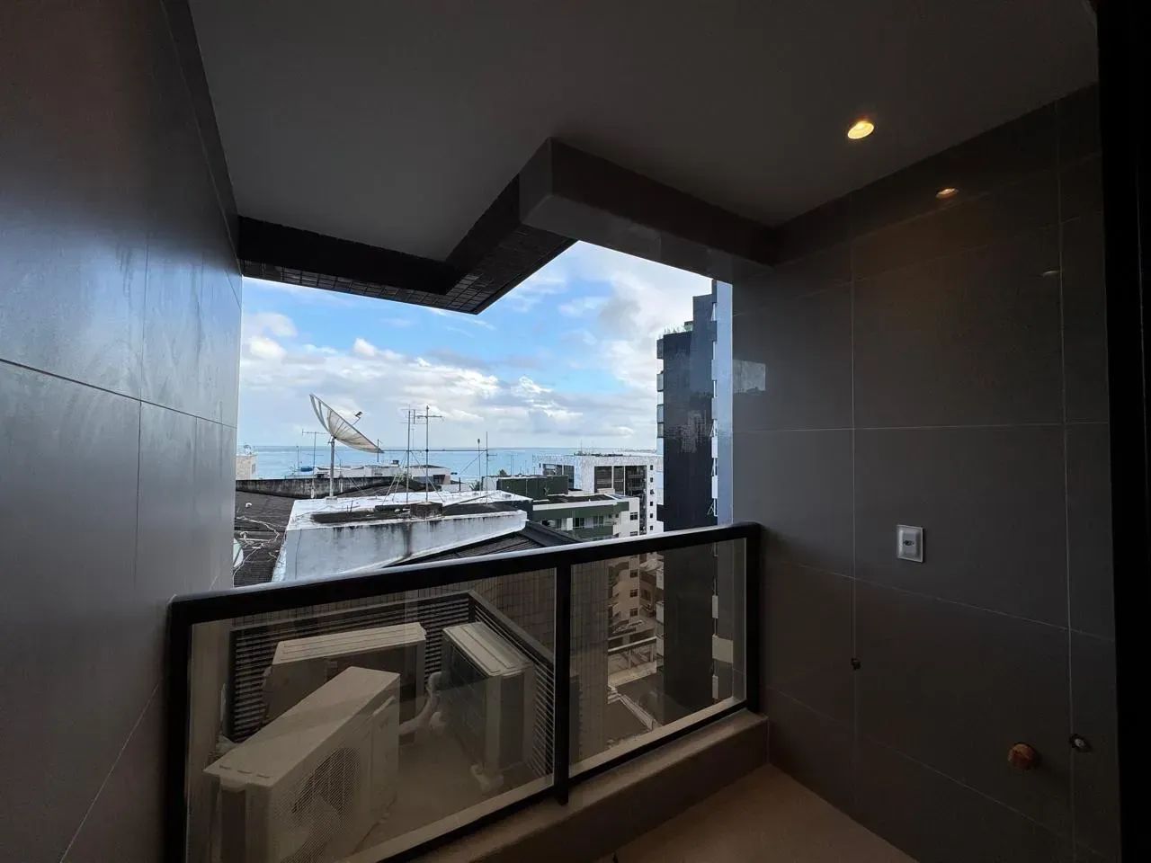 ALUGO EXCELENTE APARTAMENTO EM PRÉDIO NOVO E MODERNO - Foto 5