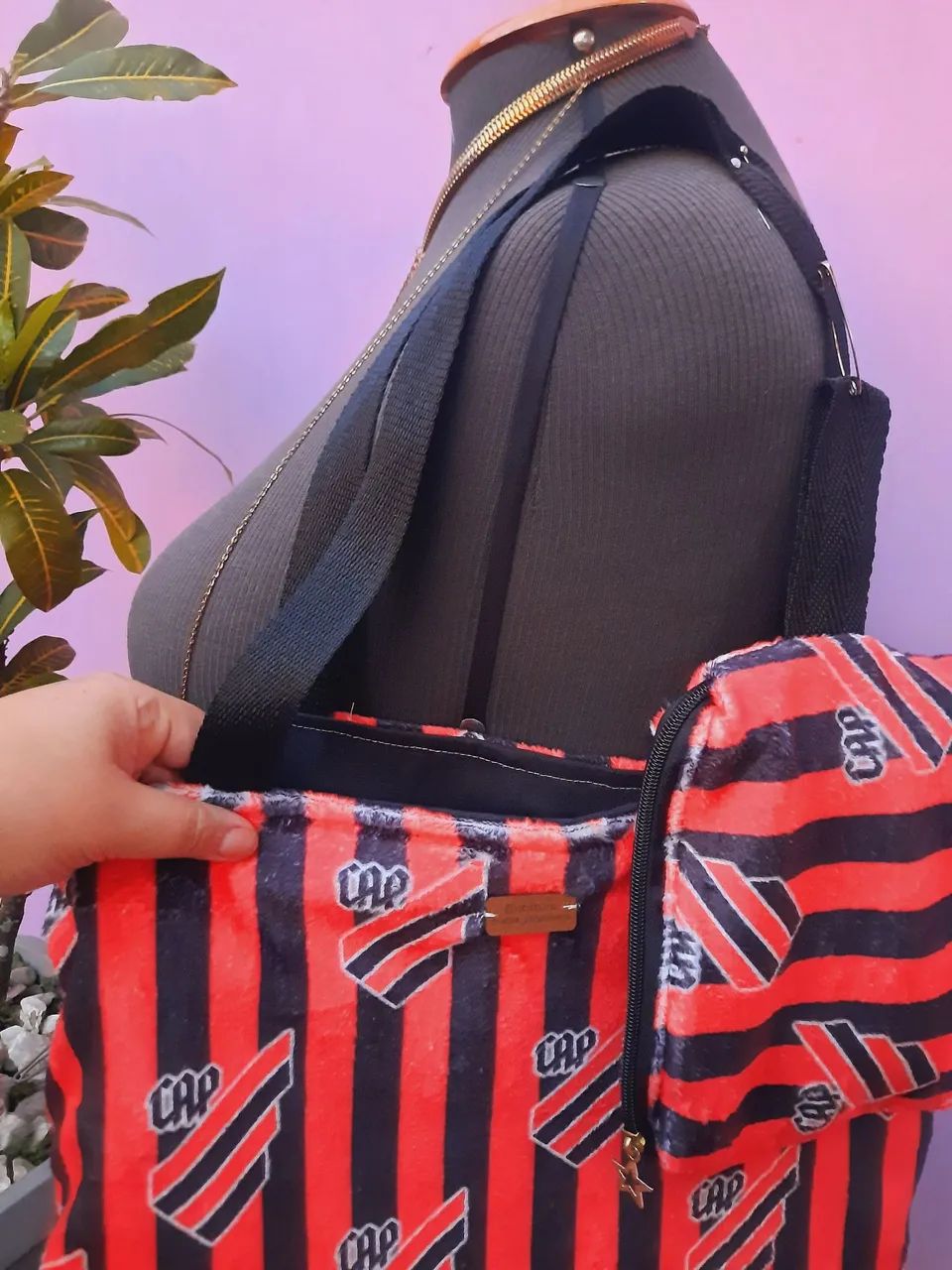 Kit de Ecobag Peluciada e carteira / Athletico Paranaense  - Foto 5