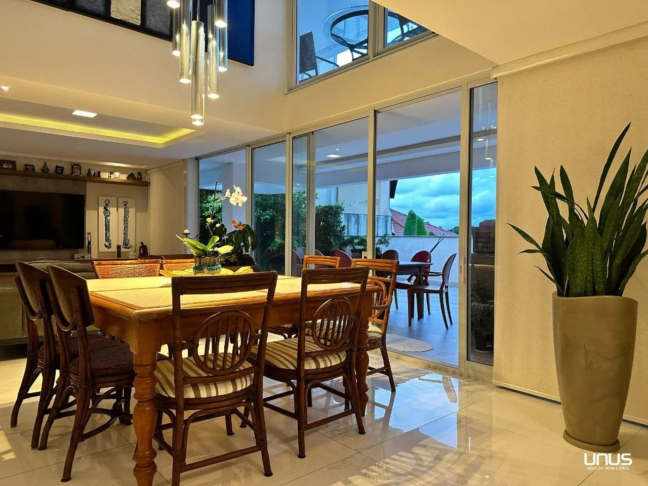 Terraço duplex com 4 suítes e vista mar em Canasvieiras - Foto 3