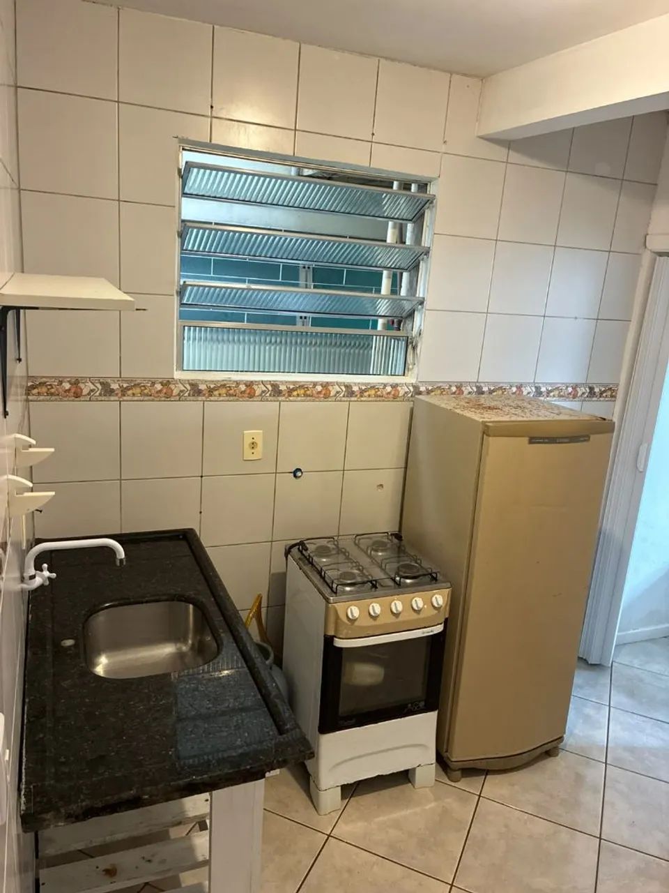 Alugo kitinetes na trindade 