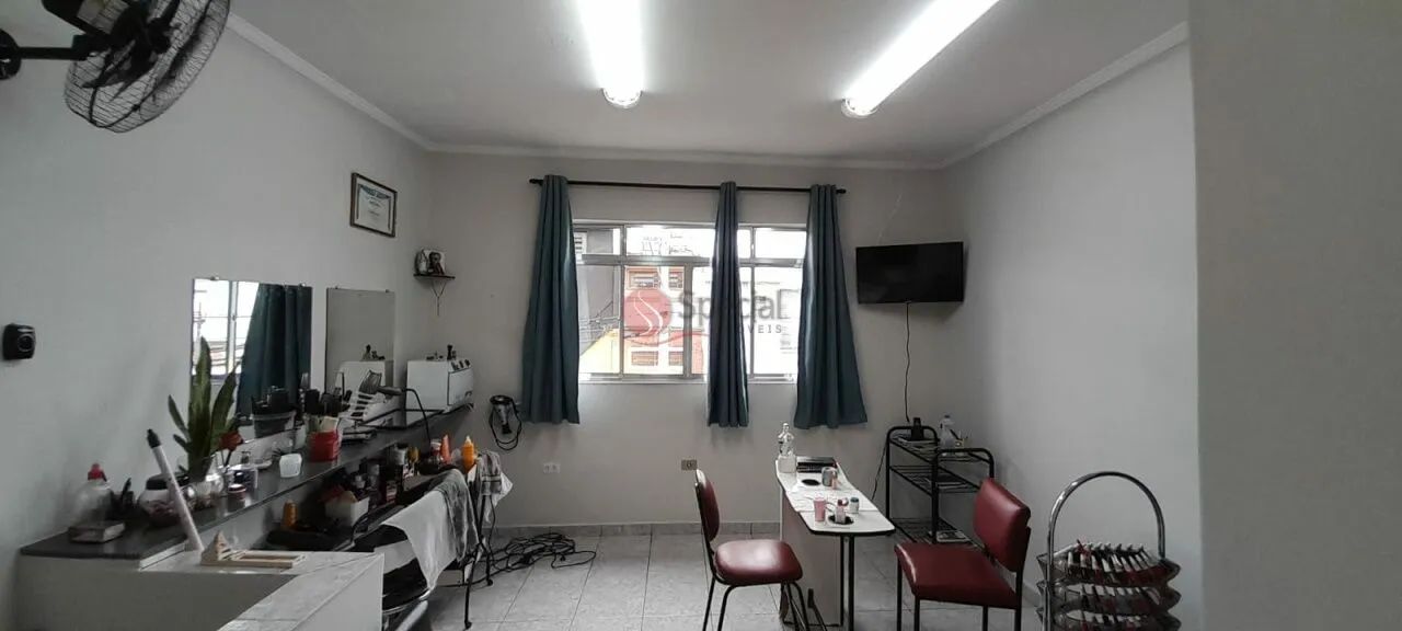 Sala comercial próximo a Avenida Conselheiro Carrão.