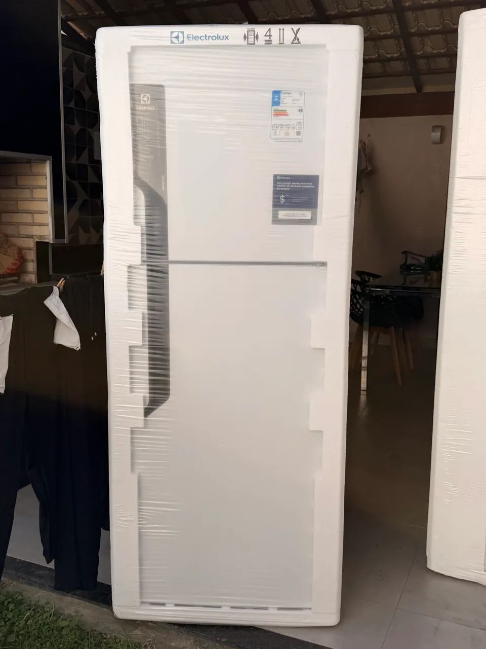 Geladeira Eletrolux lacrada 432 Litros - Geladeiras e Freezers
