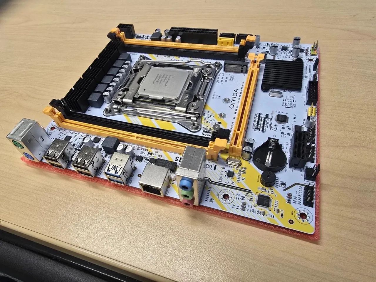 Conjunto de placa-mãe QIYIDA X99 LGA 2011-3 kit com Intel Xeon E5 2650v4 CPU sem RAM - Foto 2