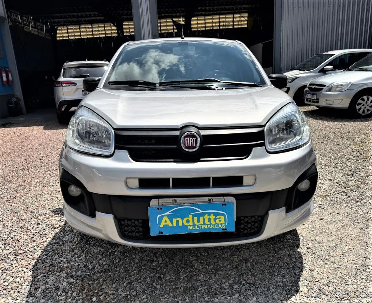 Fiat Uno Attractive 1.0 EVO Fire Flex 8V 5P 2017 - Foto 3
