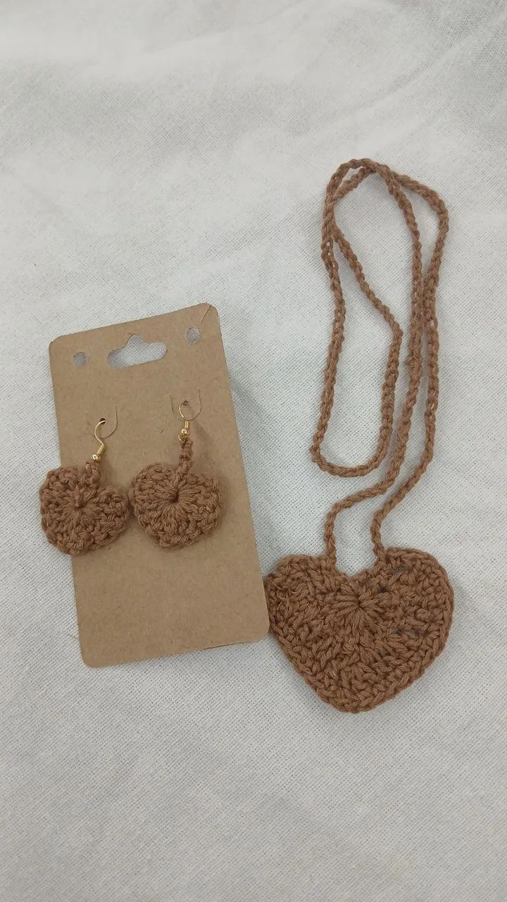 Colar de croché com missangas. - Foto 2