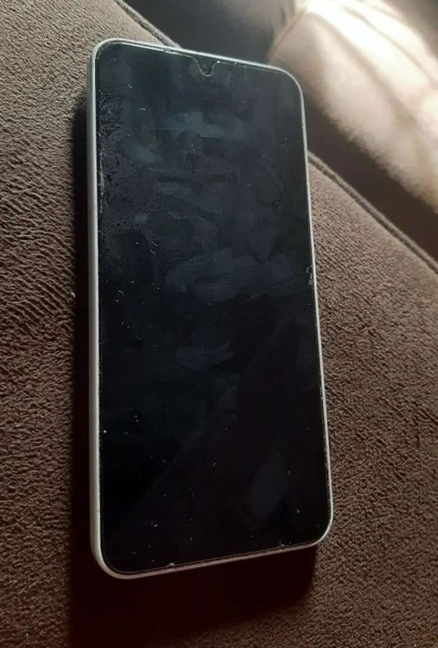 Samsung A16 semi novo