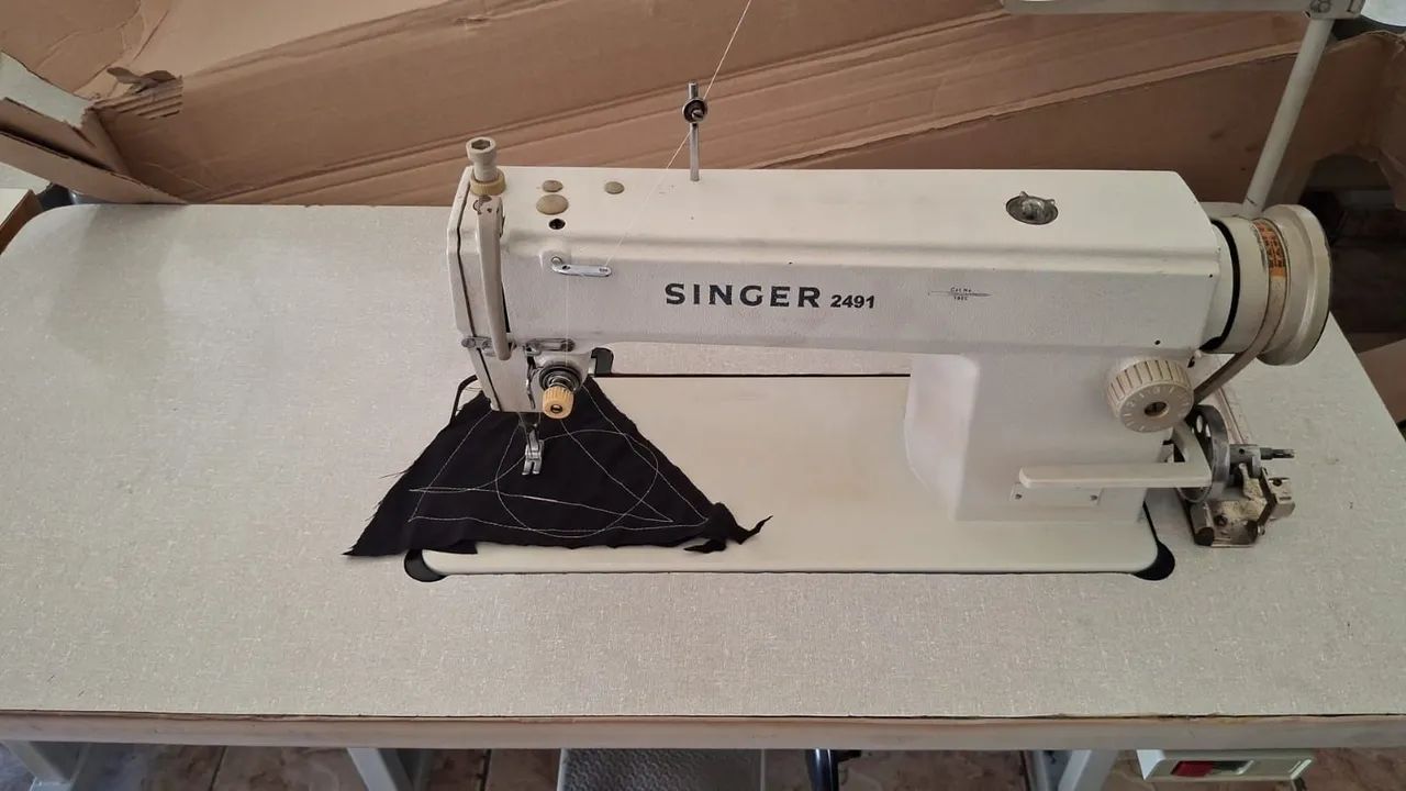 Reta Industrial SINGER semi nova - Foto 2