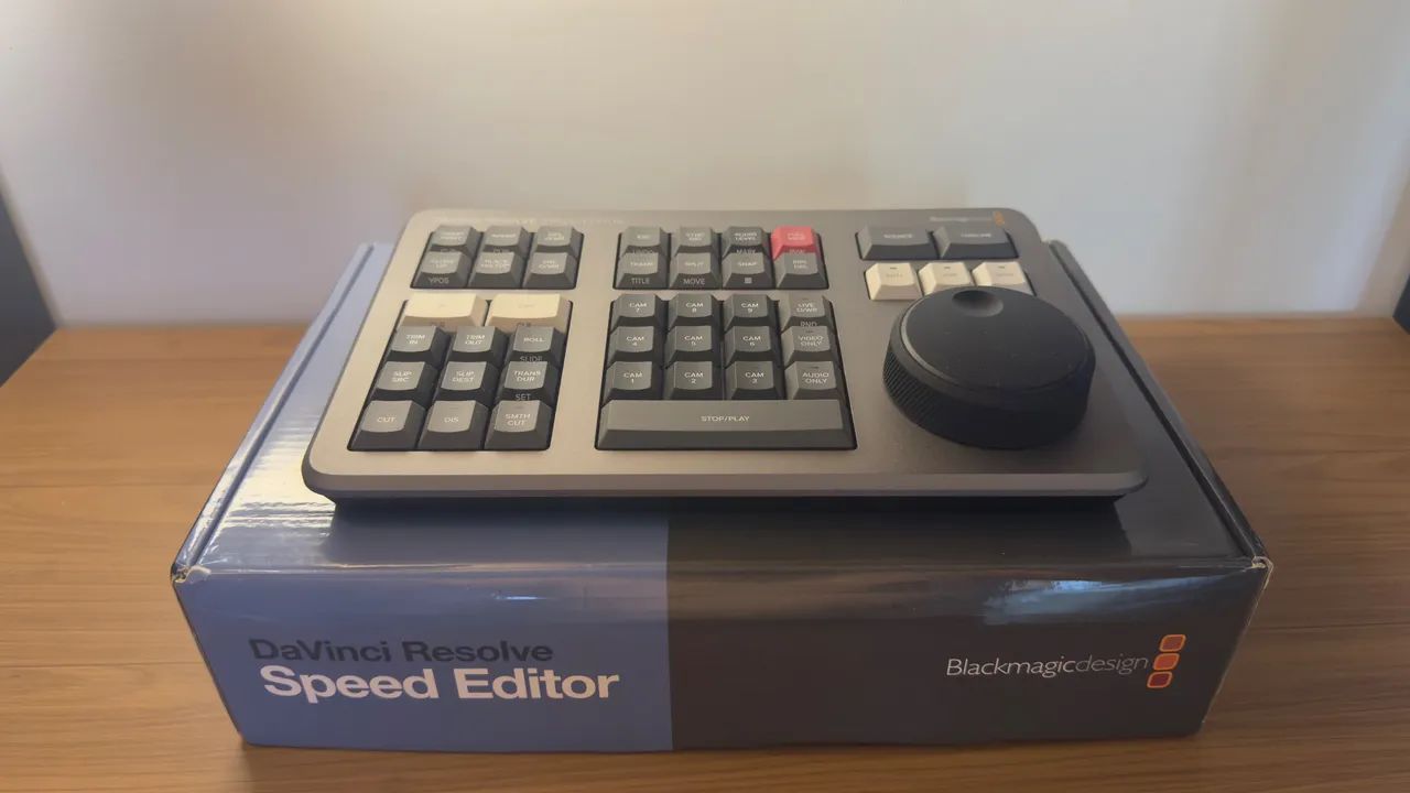 Blackmagic Davinci Speed Editor