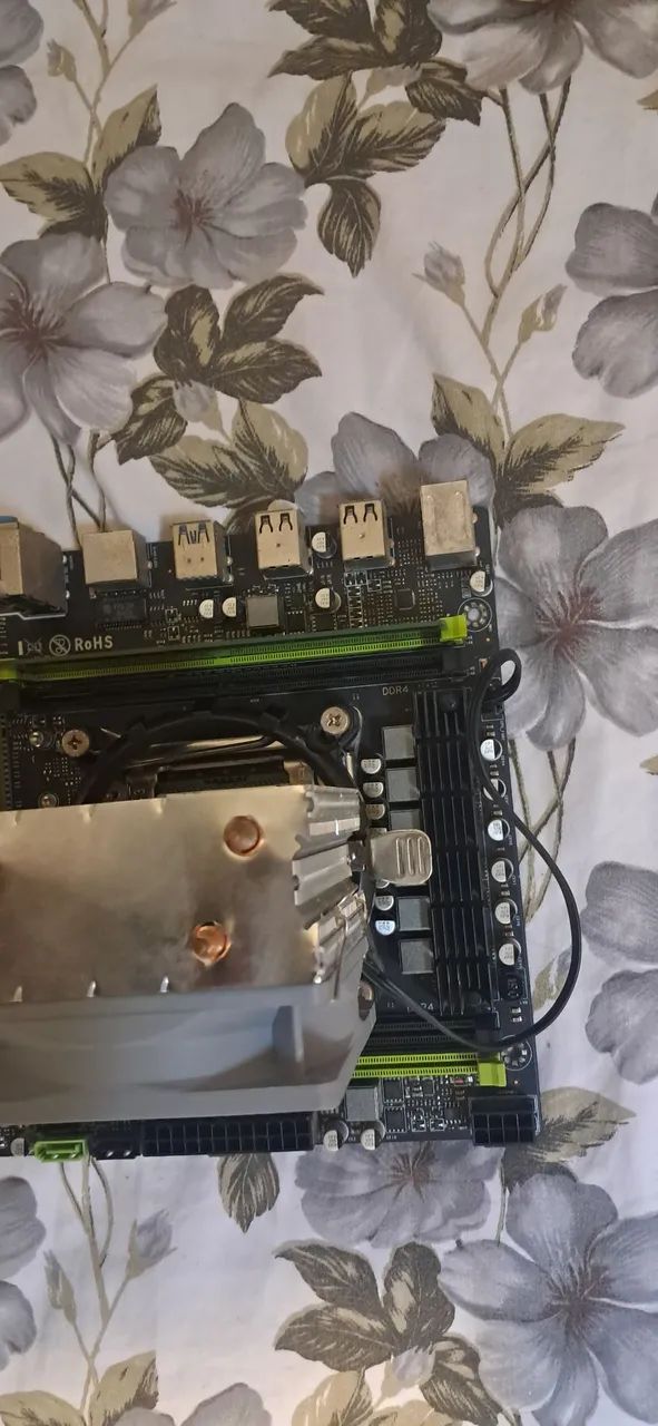 Kit xeon E-5 2683v3, Placa mãe X99,8gb de ram + cooler torre rgb - Foto 2