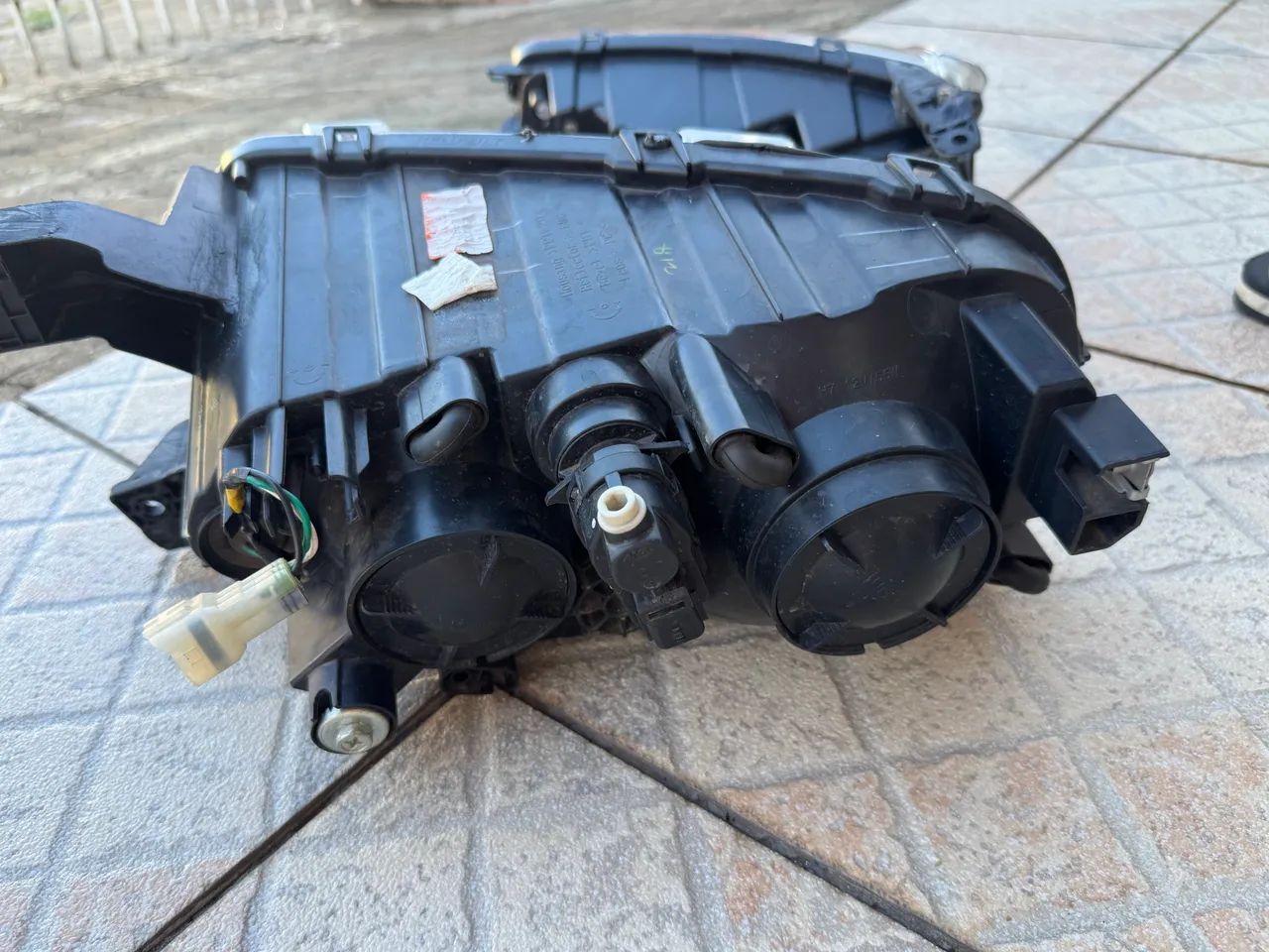 Par de farol diretos dos KWID 2025 - Foto 2