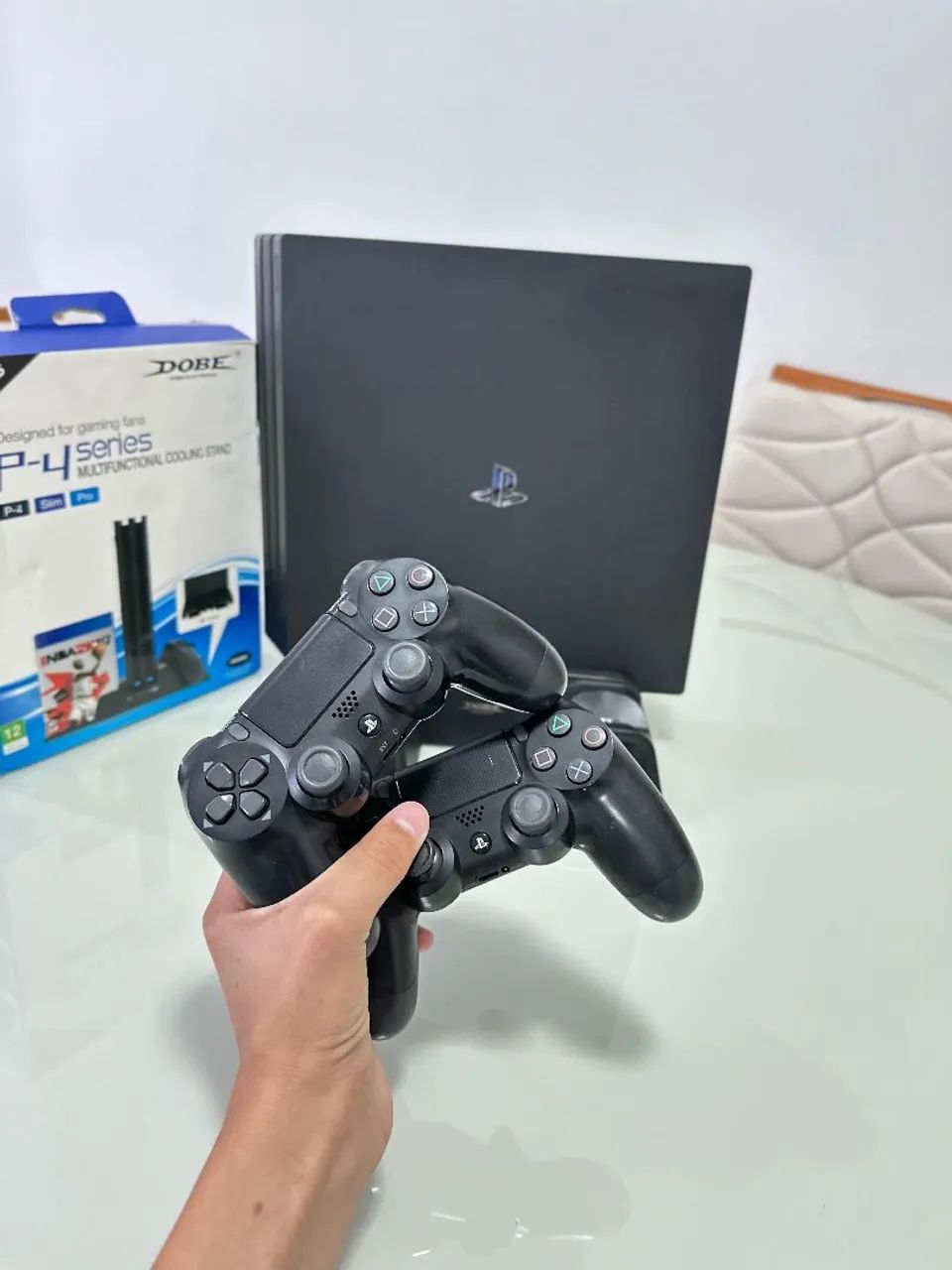 Playstation4 Pro com Cooling Stand  - Foto 2
