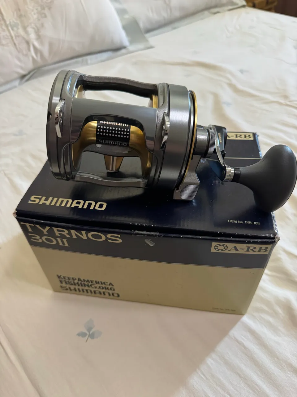 Carretilha Shimano Calcutta Conquest Md 401 Xglh Esquerda Cor