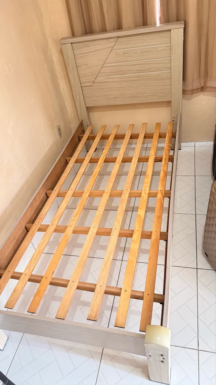 Vende-se cama com colchão de solteiro  - Foto 5