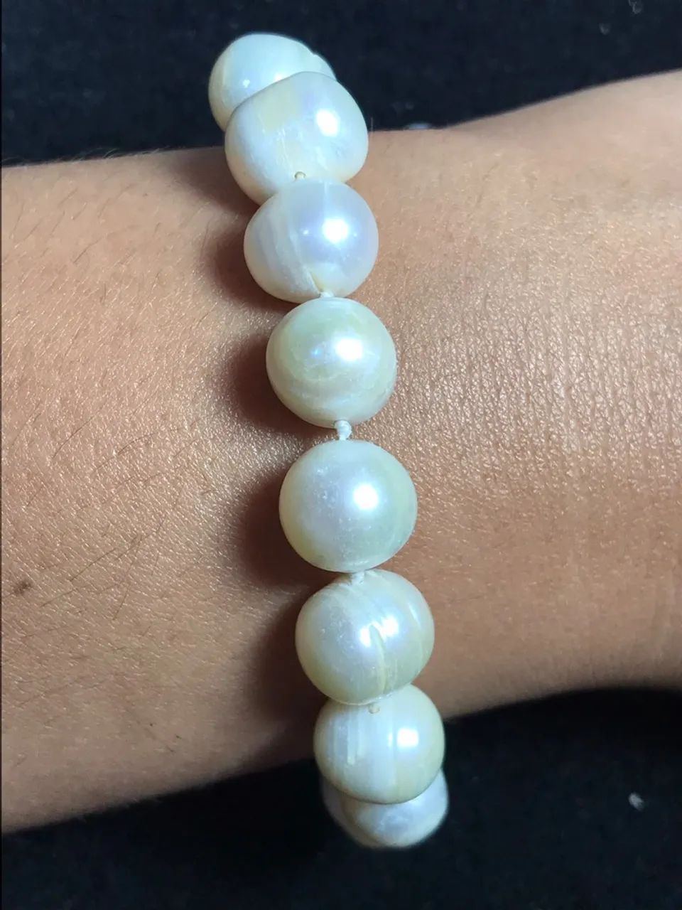 Pulseira de Pérolas Fecho Dourado  - Foto 4