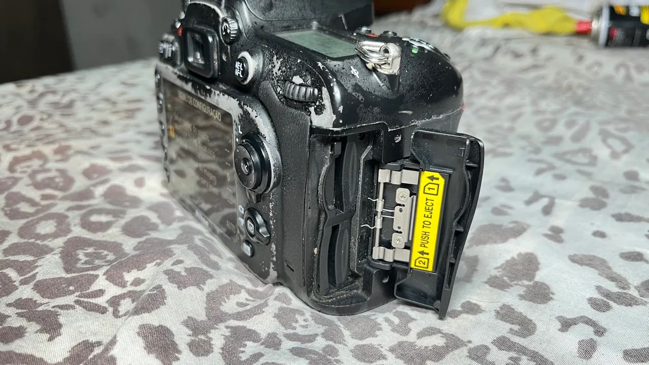 Câmera profissional Nikon D7100 - Foto 6