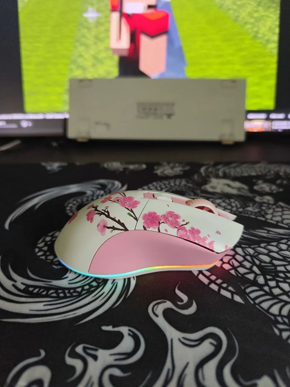 Mouse Gamer sem fio DAREU EM901X - Rosa Sakura