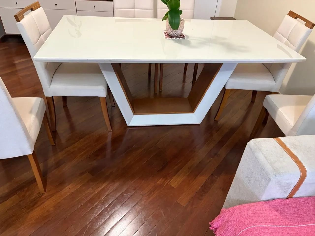 VENDO ELEGANTE MESA 6 CADEIRAS