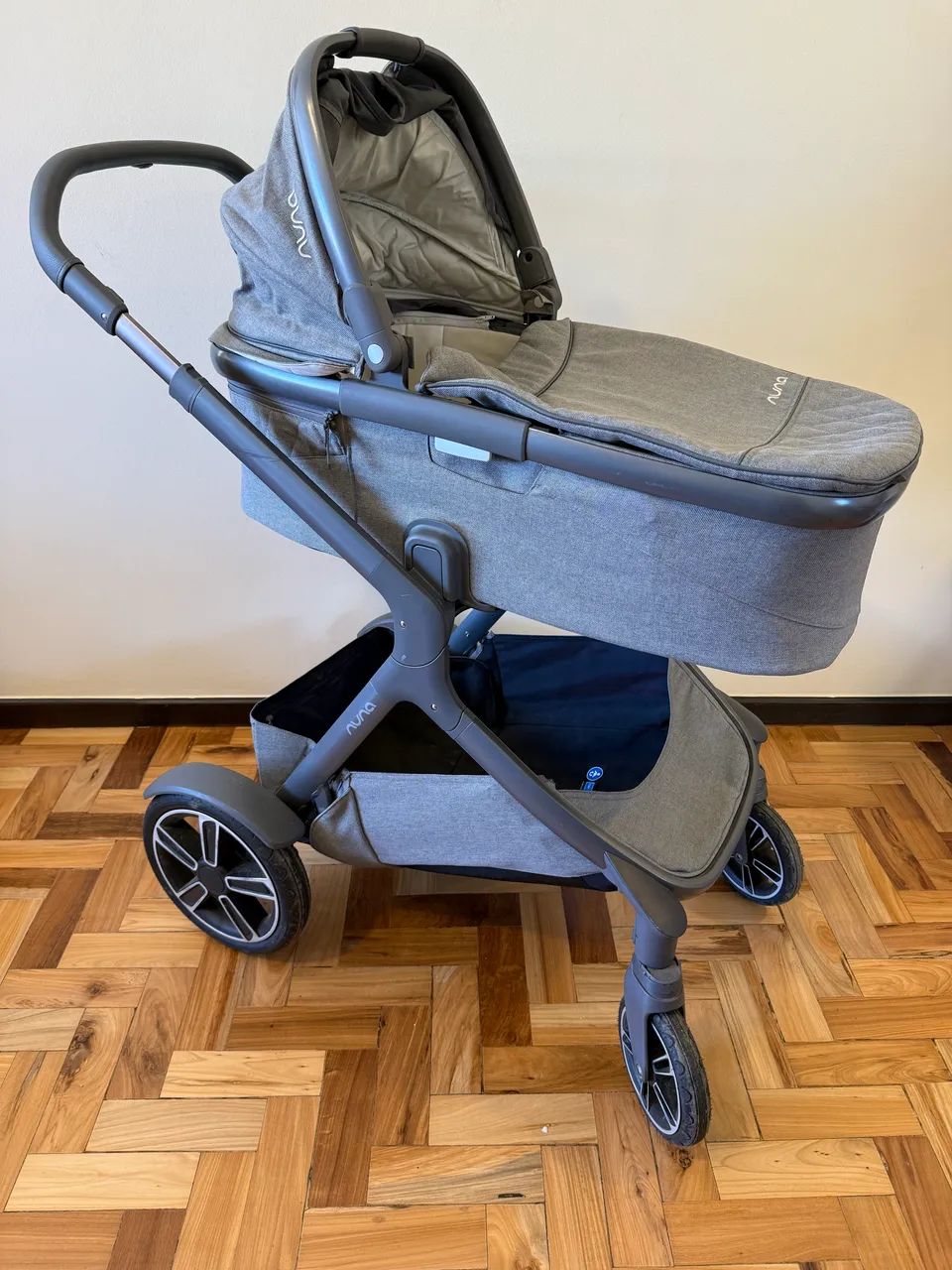 Nuna : Carrinho de bebê  + Moisés + bebê conforto  - Foto 3