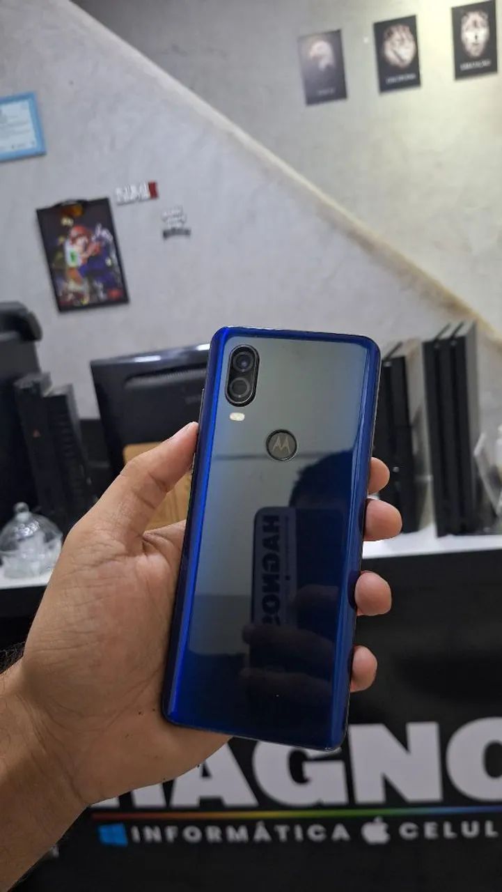 Motorola One Vision
