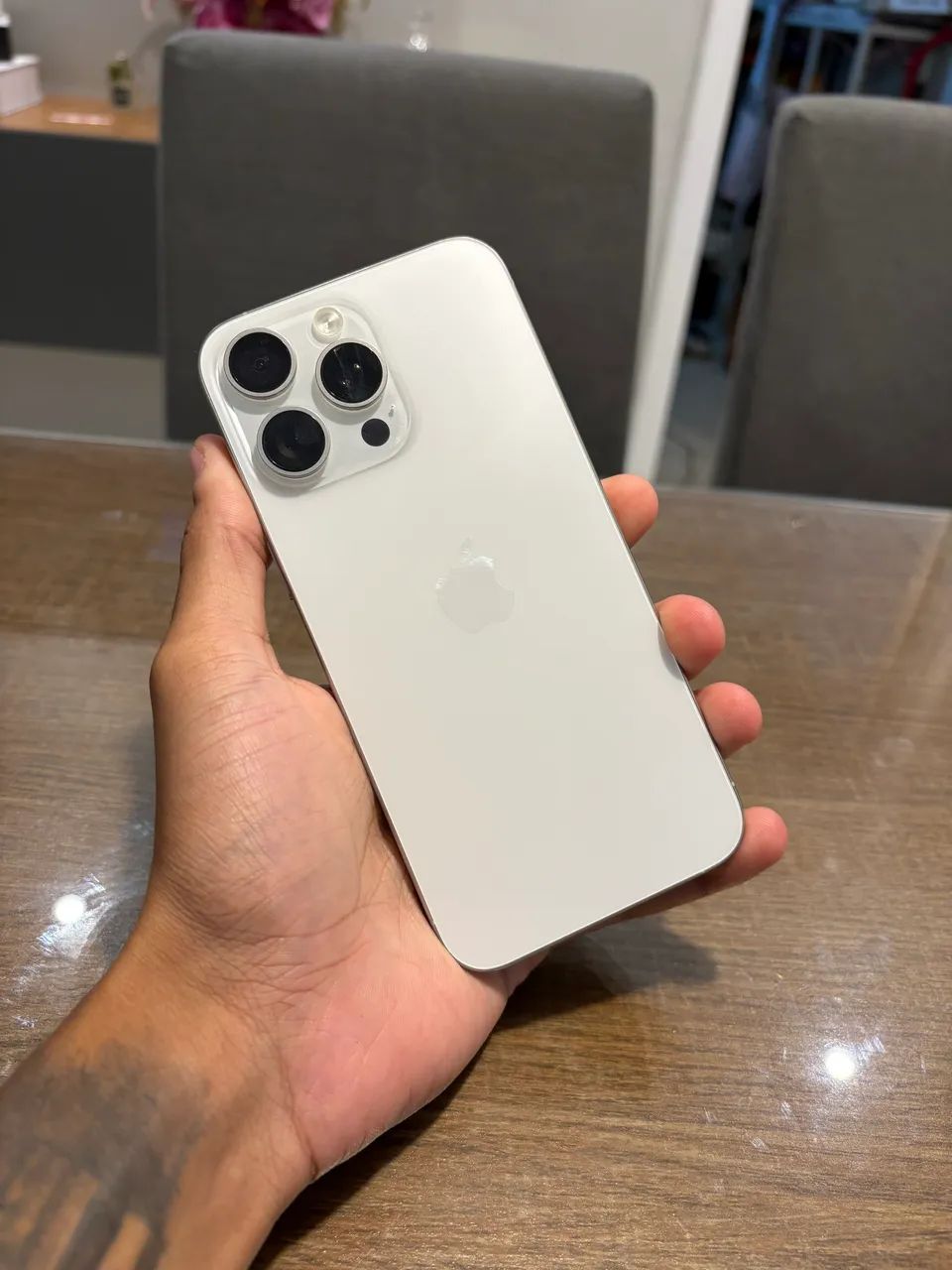 iPhone 15 Pro Max - Foto 2