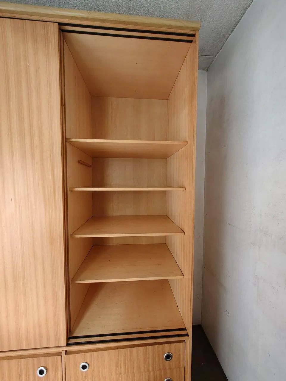 Guarda-Roupa de Solteiro com Portas de Correr e 6 Gavetas - Foto 3