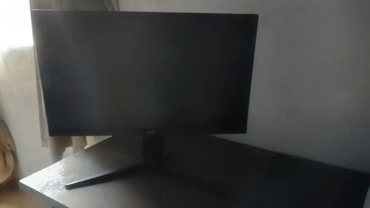 Monitor gamer  AOC 144hz 1 ms - Foto 3