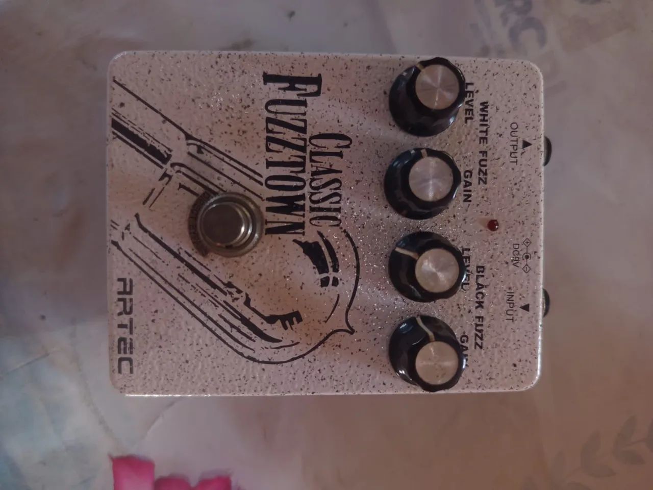 Pedal Artec Classic Fuzz Town - Instrumentos musicais - Porto do