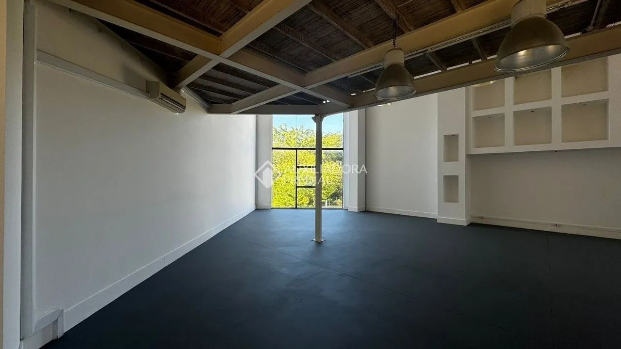 Loja com mezanino com 250m2, 3 vagas - Foto 4