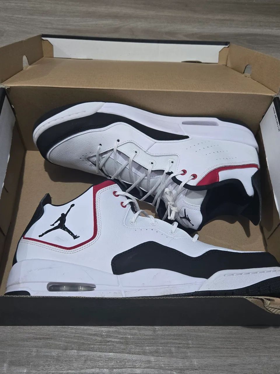 Jordan Courtside 23 White Black Team Red - Calçados Esportivos