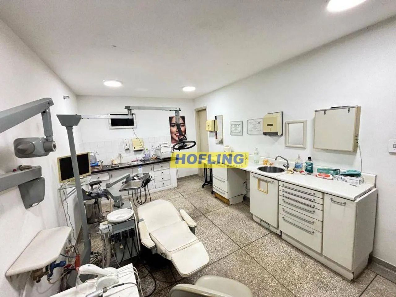 Sala para locação e venda bem localizada no Centro - Foto 4