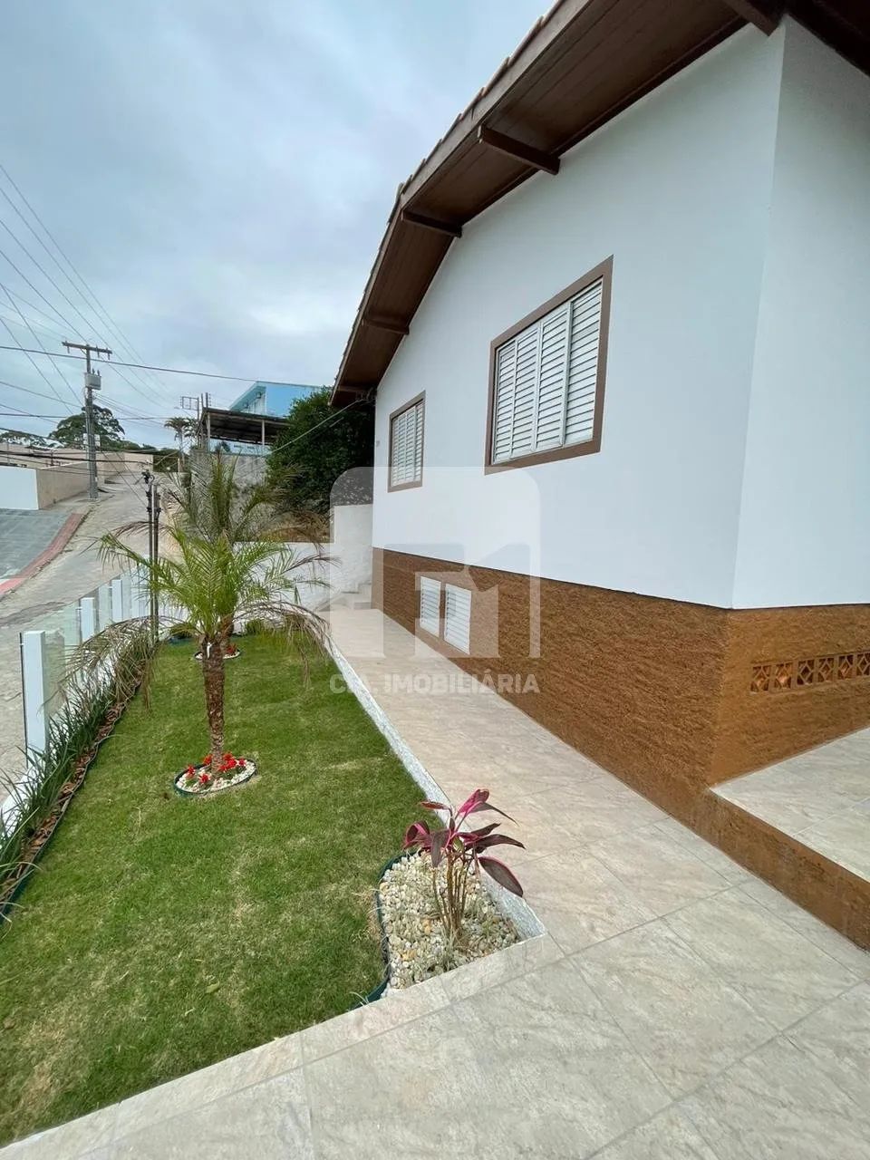 Casa de 3 quartos semi mobiliada na Trindade - Foto 4