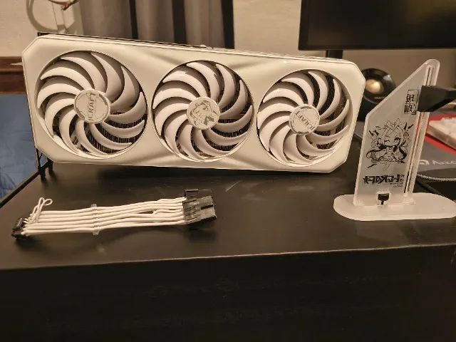 RTX 4070 SUPER MAXSUN Icraft