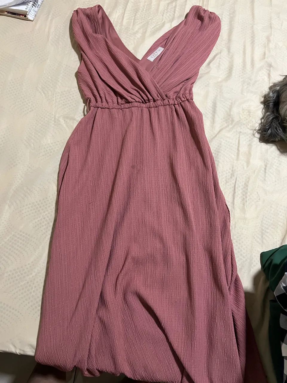 Kit 4 Vestidos/ macacão usados - Foto 5