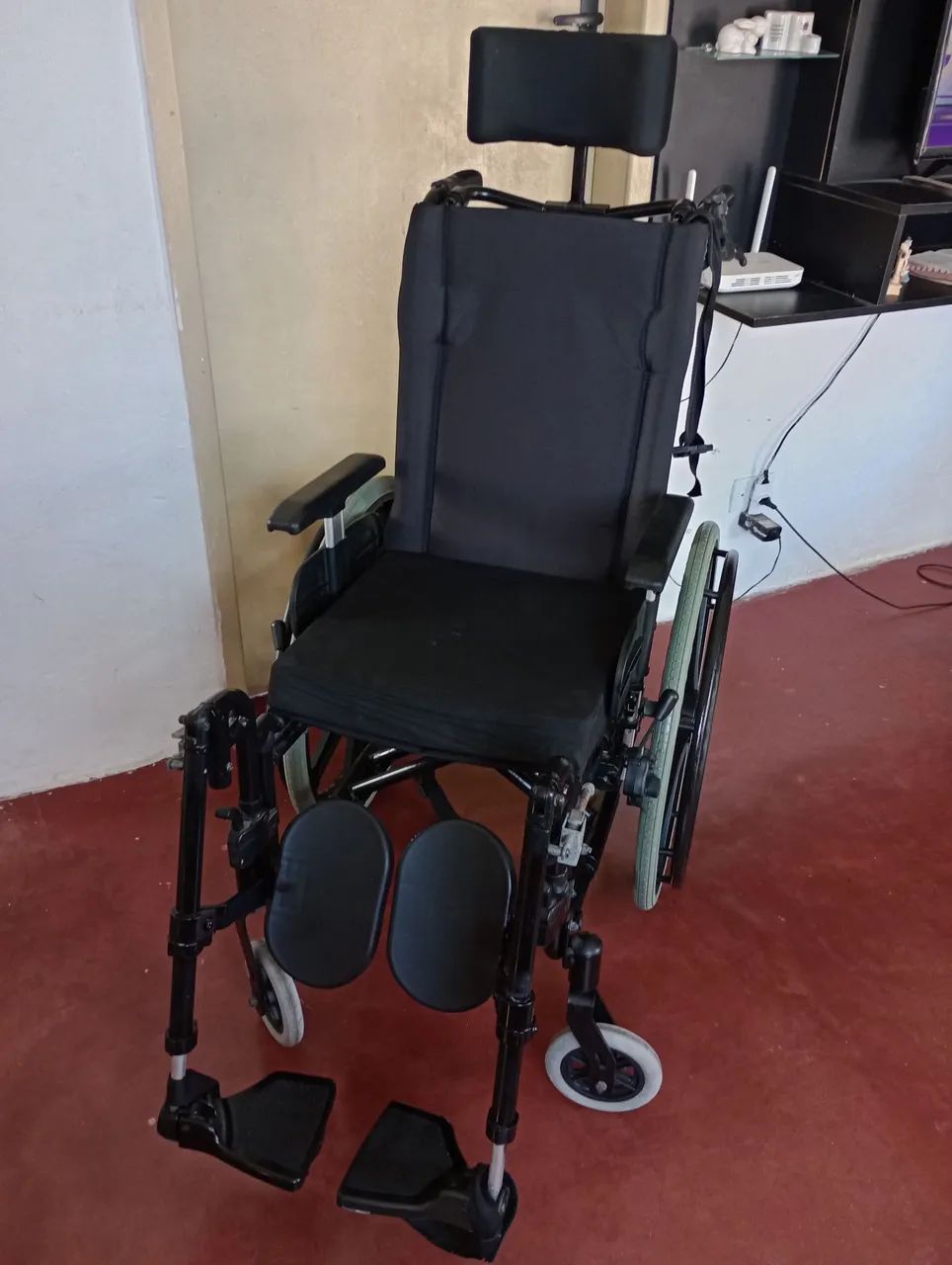 Cadeira de rodas reclinávei  - Foto 3