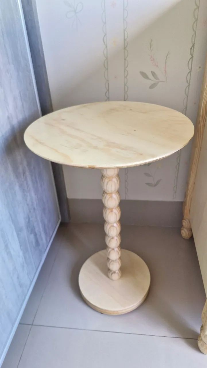 Mesa latetal/canto bolinha /bubles