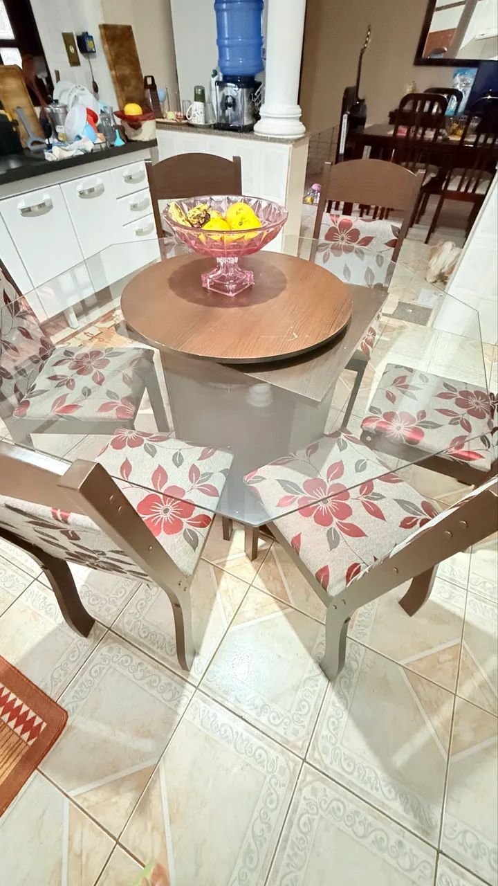 Mesa Jantar 6 Cadeiras com giratória 