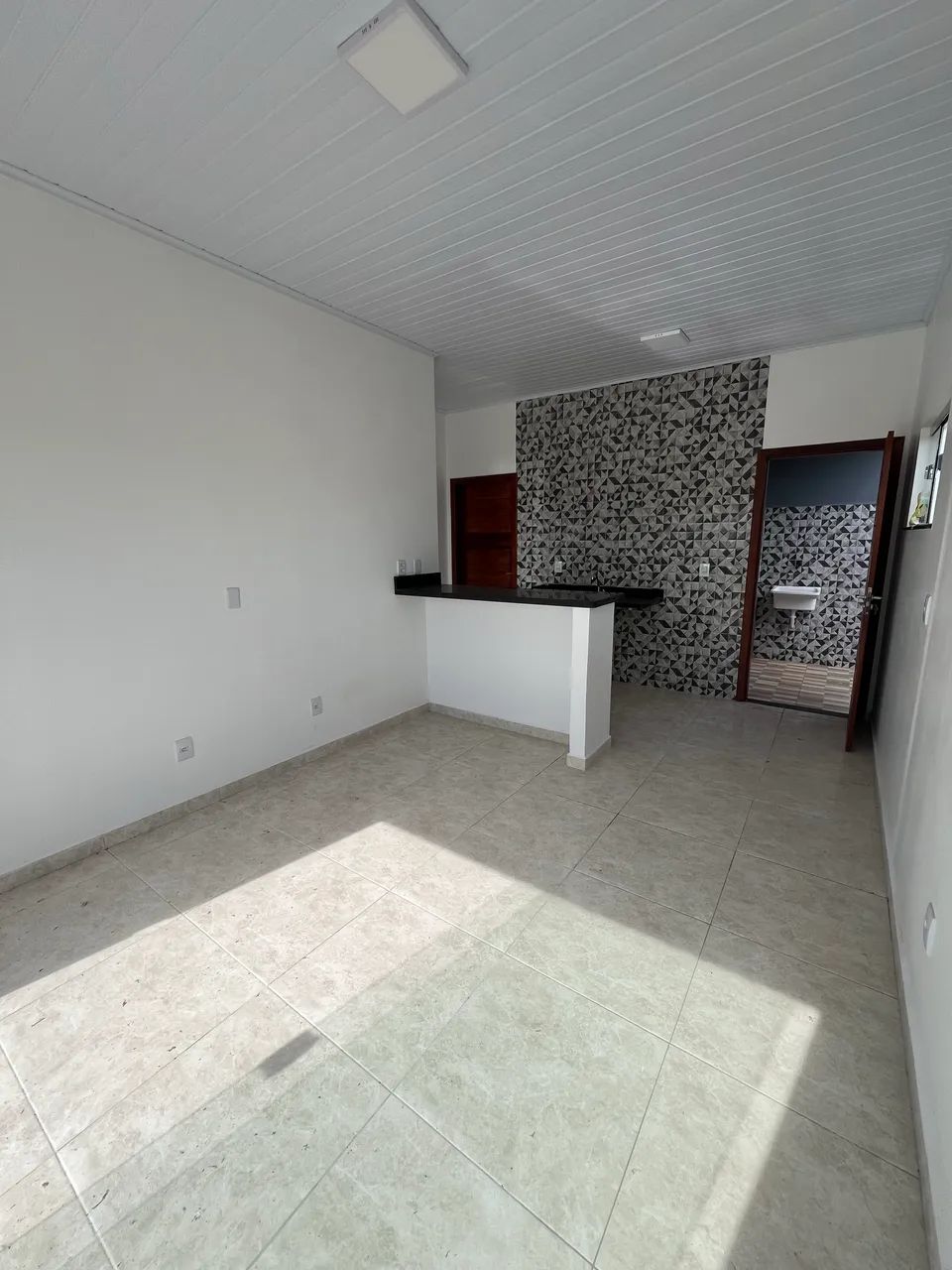Aluga-se ótima casa no bairro Said Salomão   - Foto 3