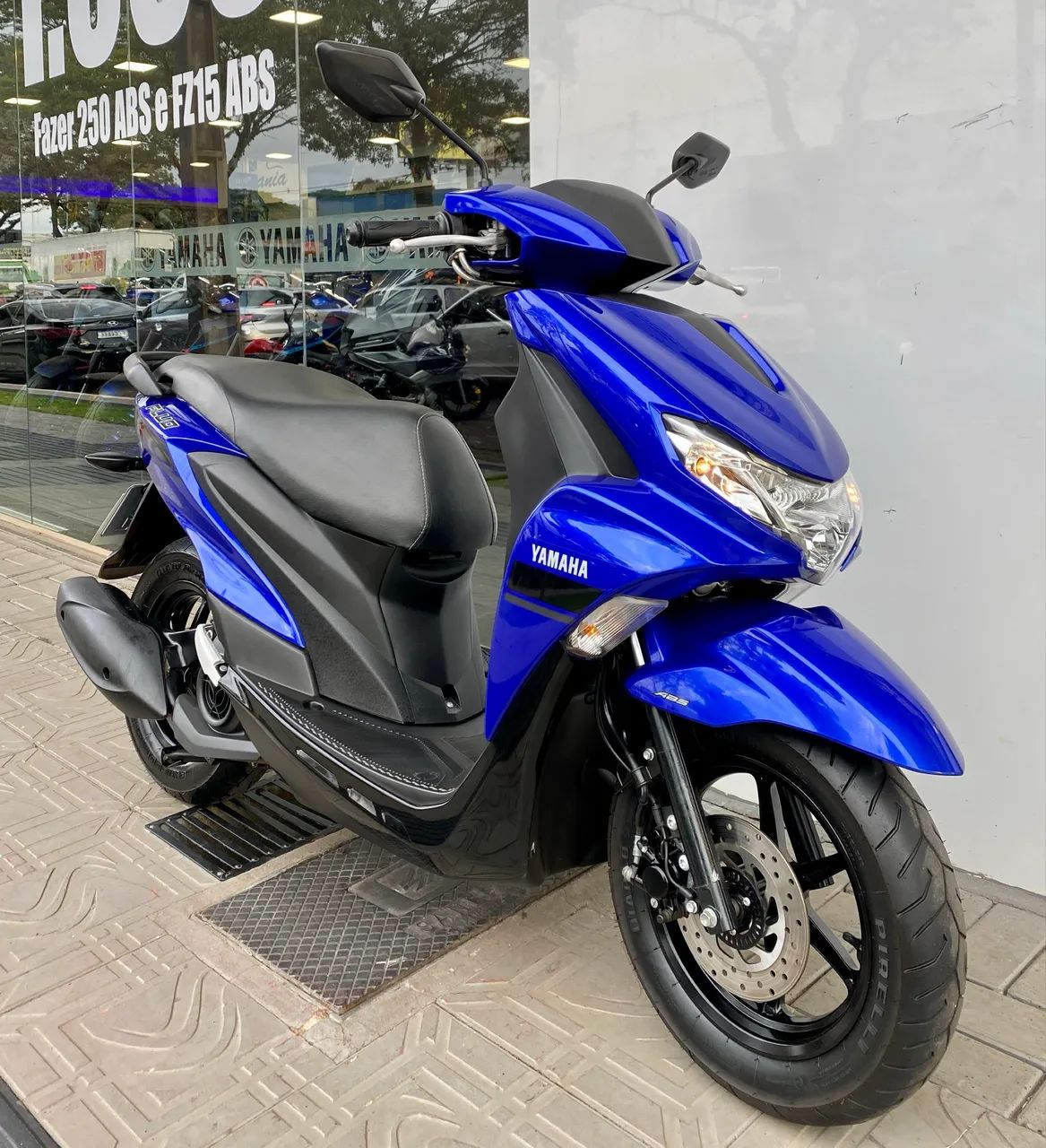 YAMAHA FLUO 125 2024