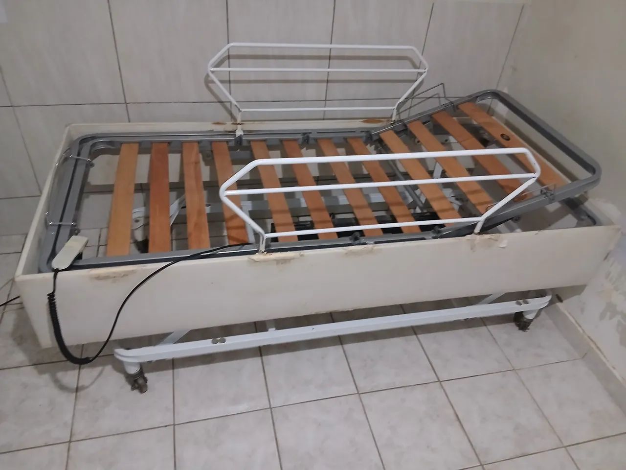 Cama elétrica para acamados  - Foto 5