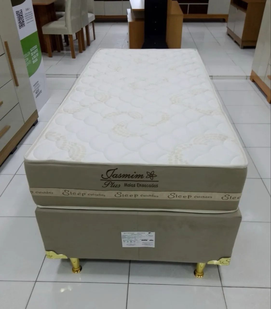 Cama box de solteiro base+ colchão nova e lacrada disponível 