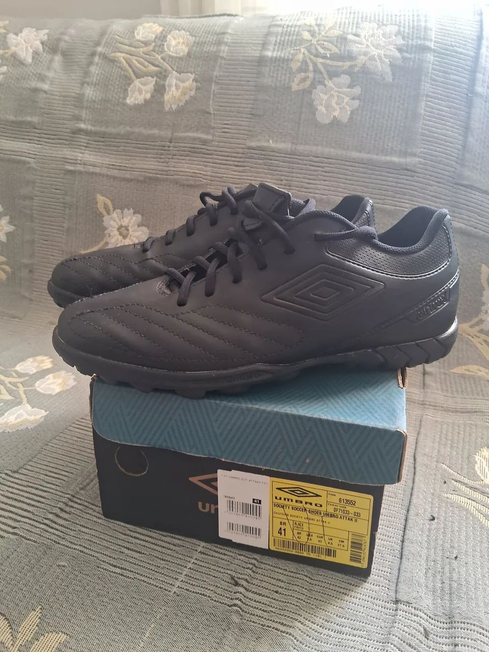 Chuteira Society umbro attakII preta - Foto 5