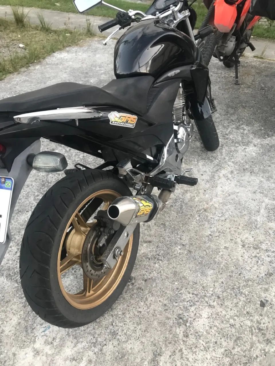 CB 300 - Foto 2