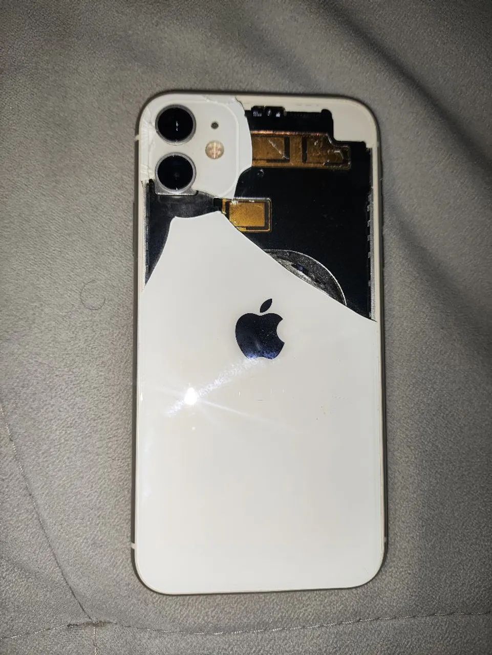 iPhone 11 64gb - face id ok/placa perfeita/bateria 80%